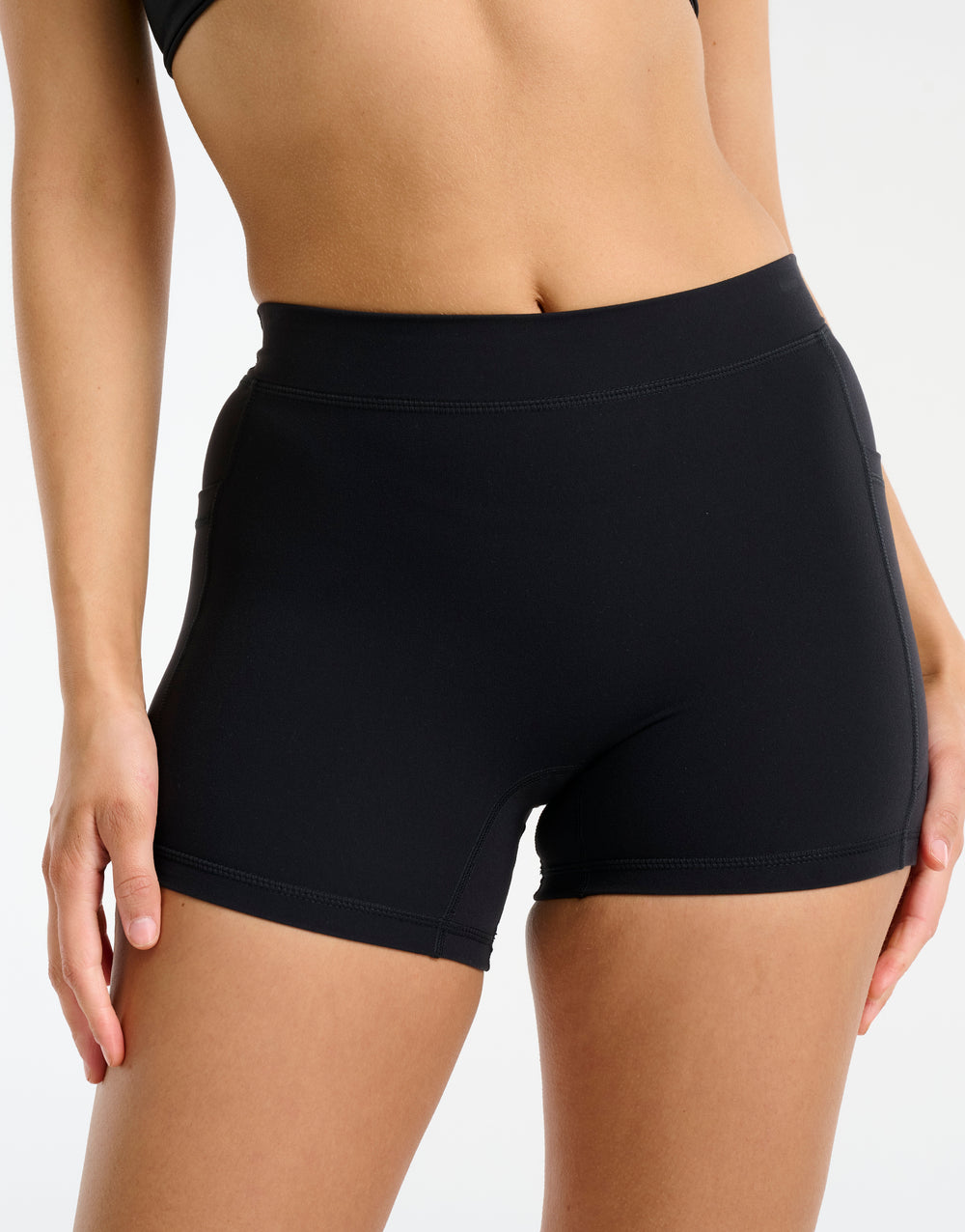 Ascend Pocket Mid-Waist Shorts 4
