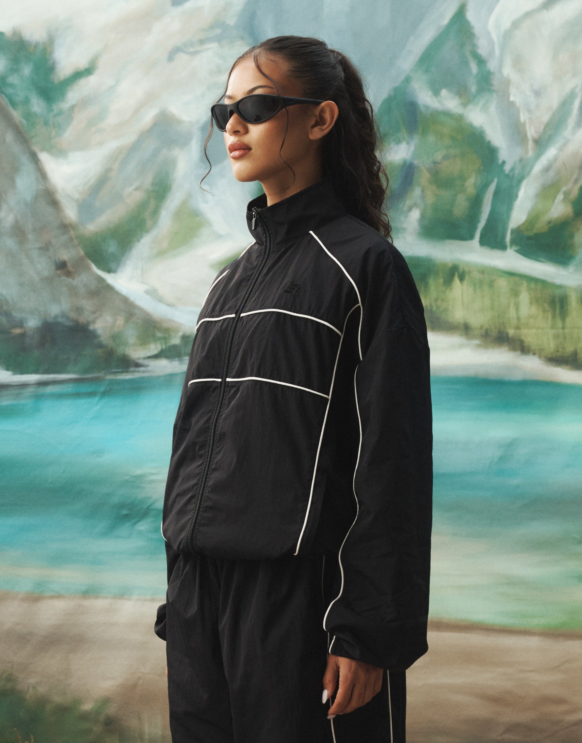 Nova Trek™ Spray Jacket - Phantom Black