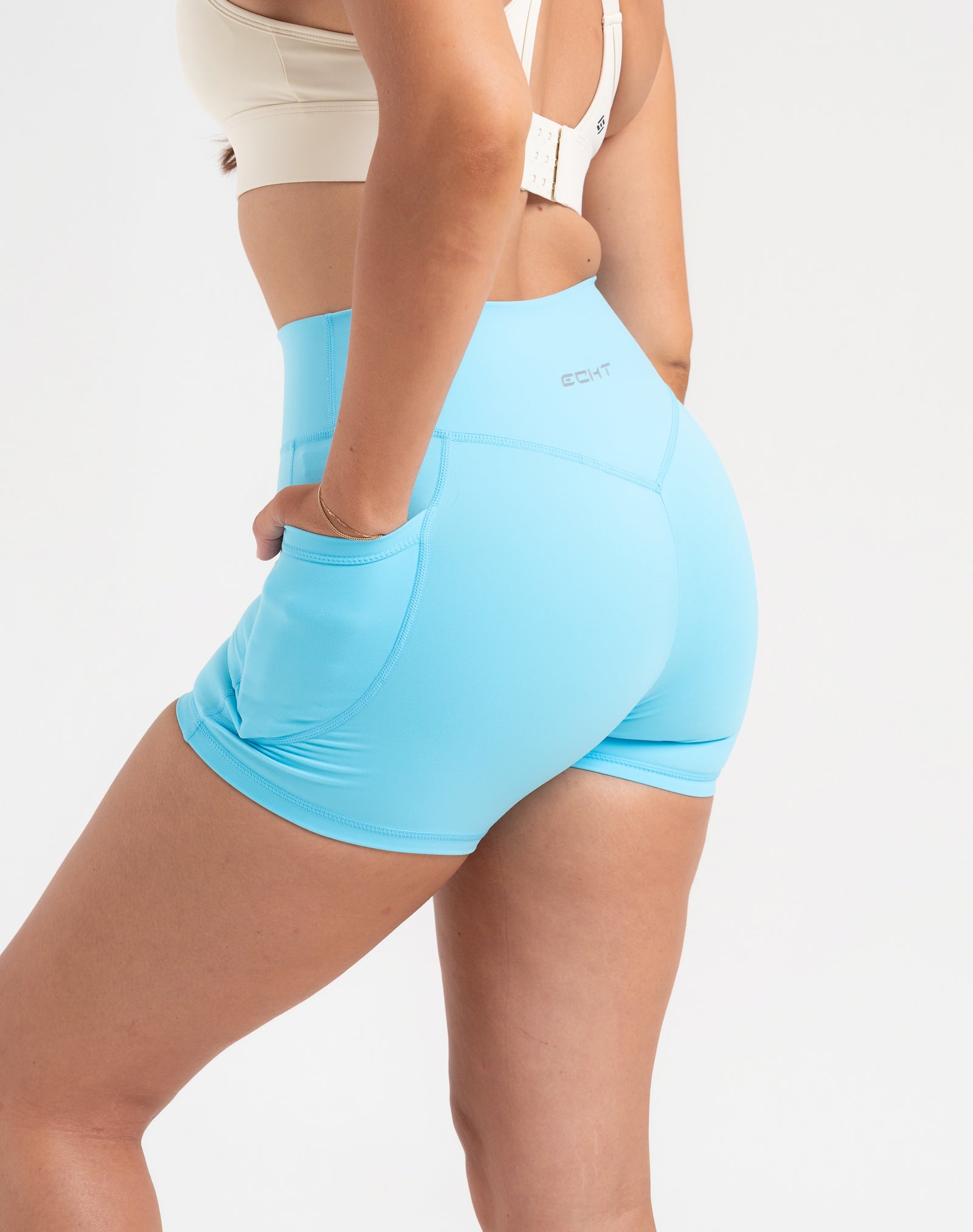 Ascend Pocket Shorts 4" - Baby Blue