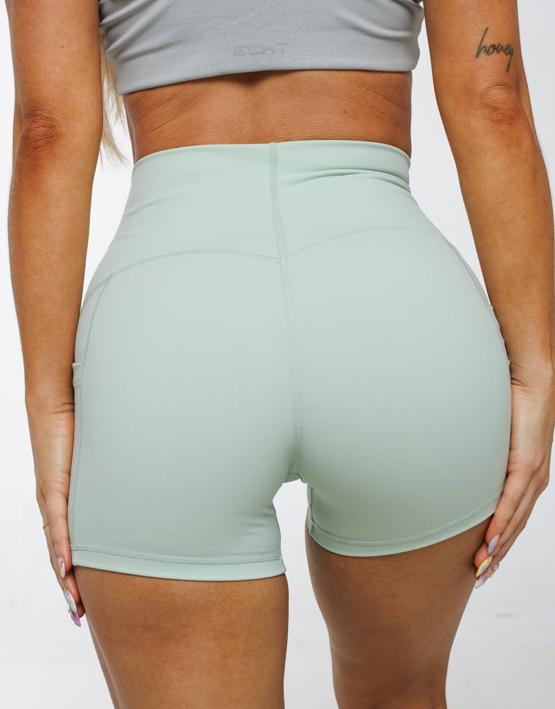 Ultra Pocket Shorts - Cameo Green