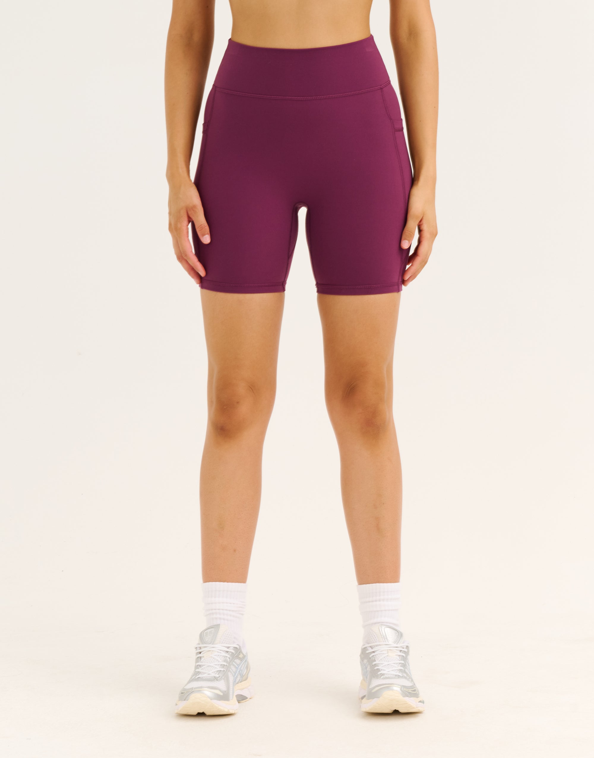 Ascend Pocket Shorts 6" - Blackberry