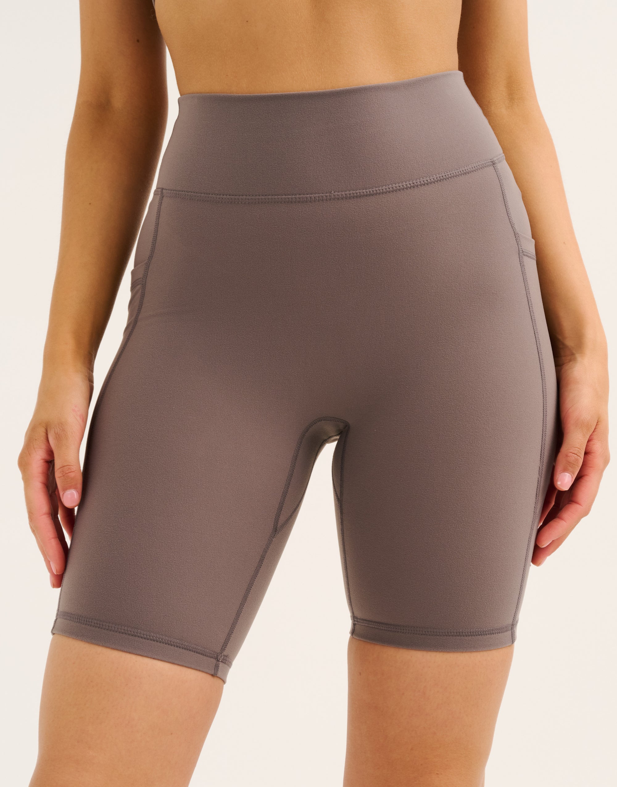 Ascend Pocket Shorts 8" - Slate Grey