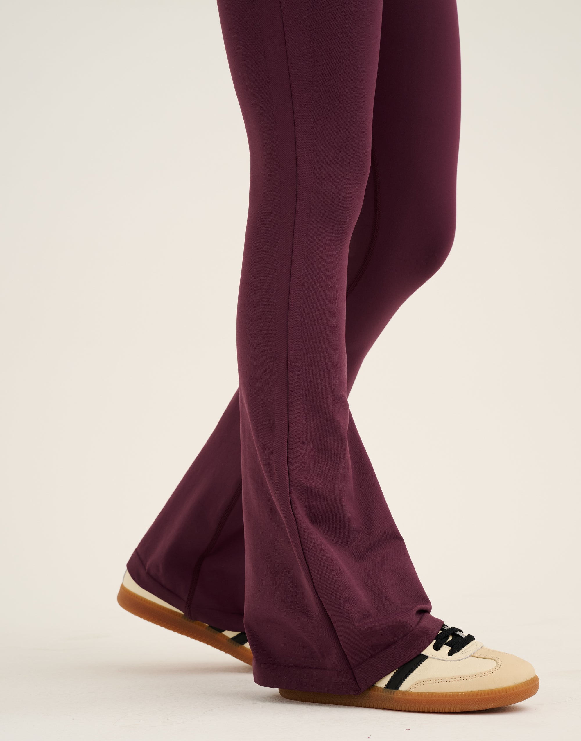 Pulse Flare Leggings - Blackberry