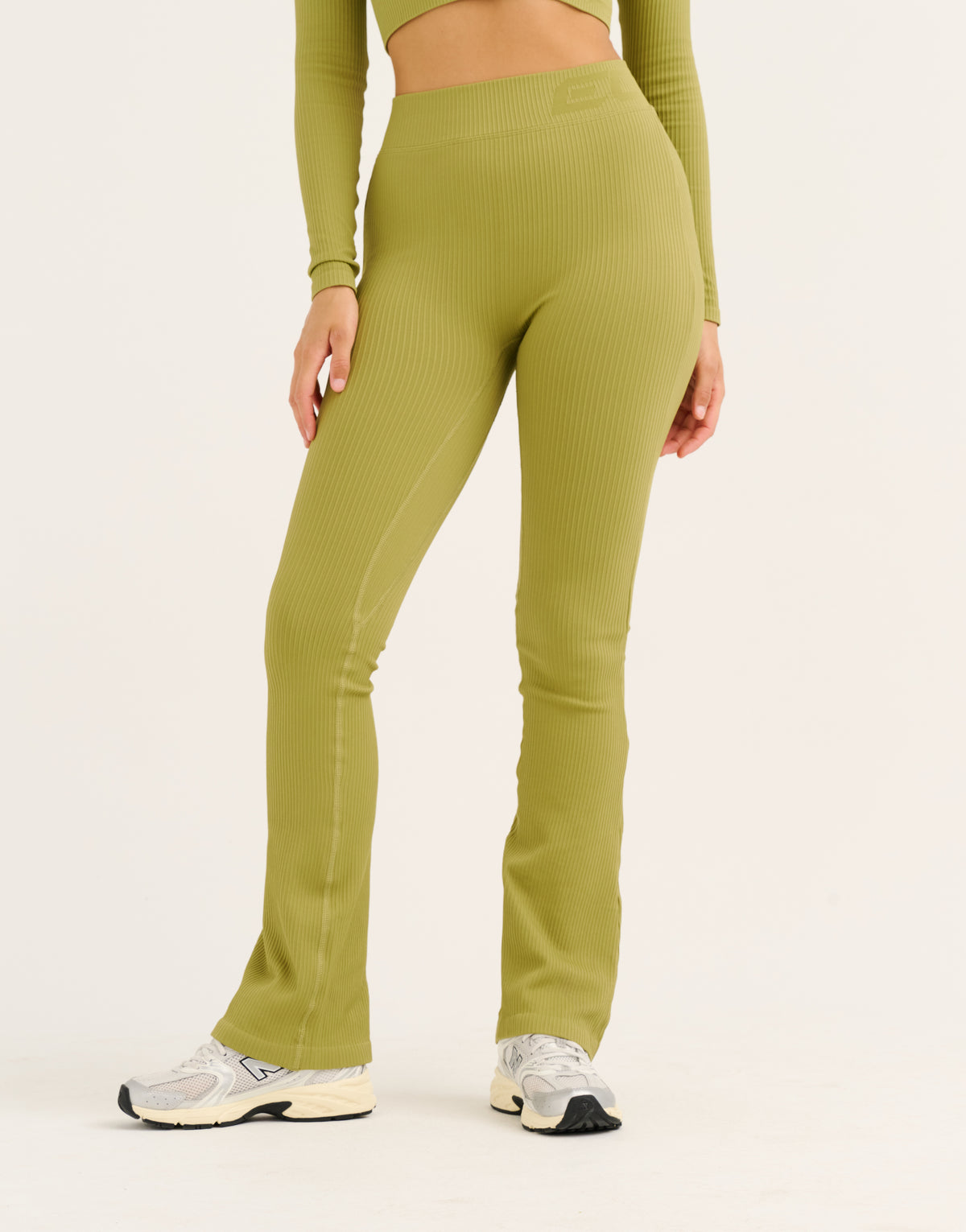 Arise Comfort Mid-Waist Flare Leggings - Olive