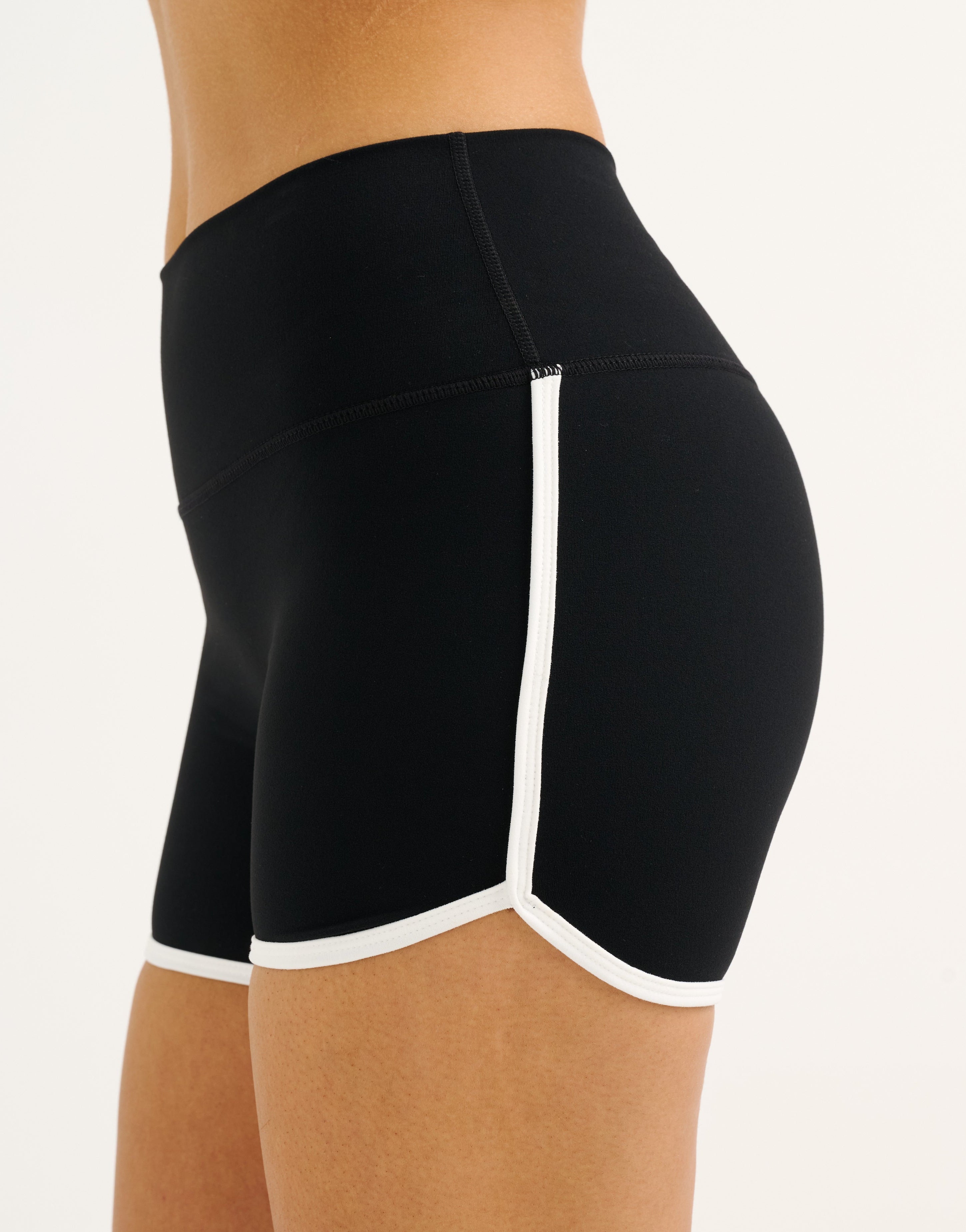 Mode Shorts - Black