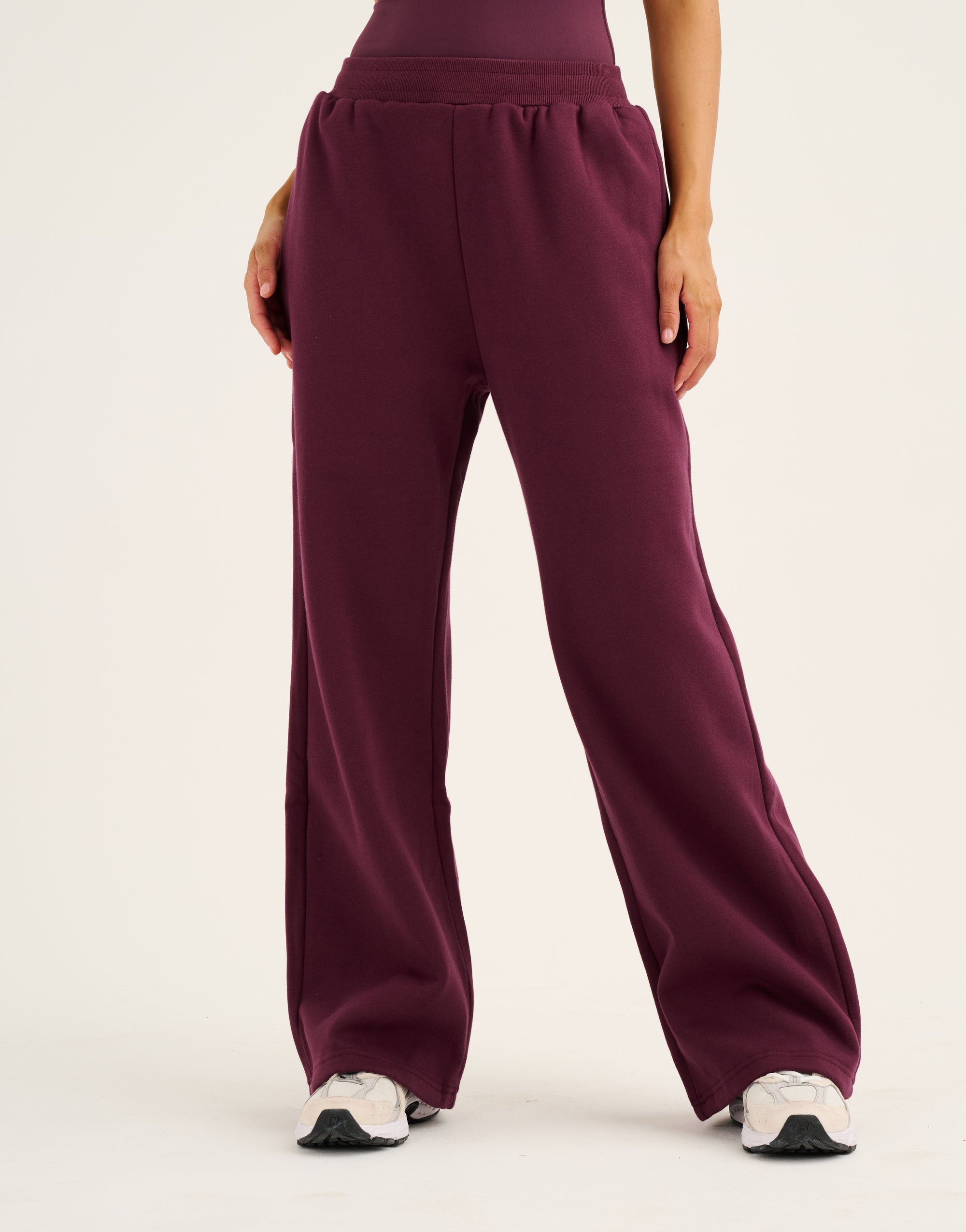 Elemental Wide Leg Sweatpants - Blackberry
