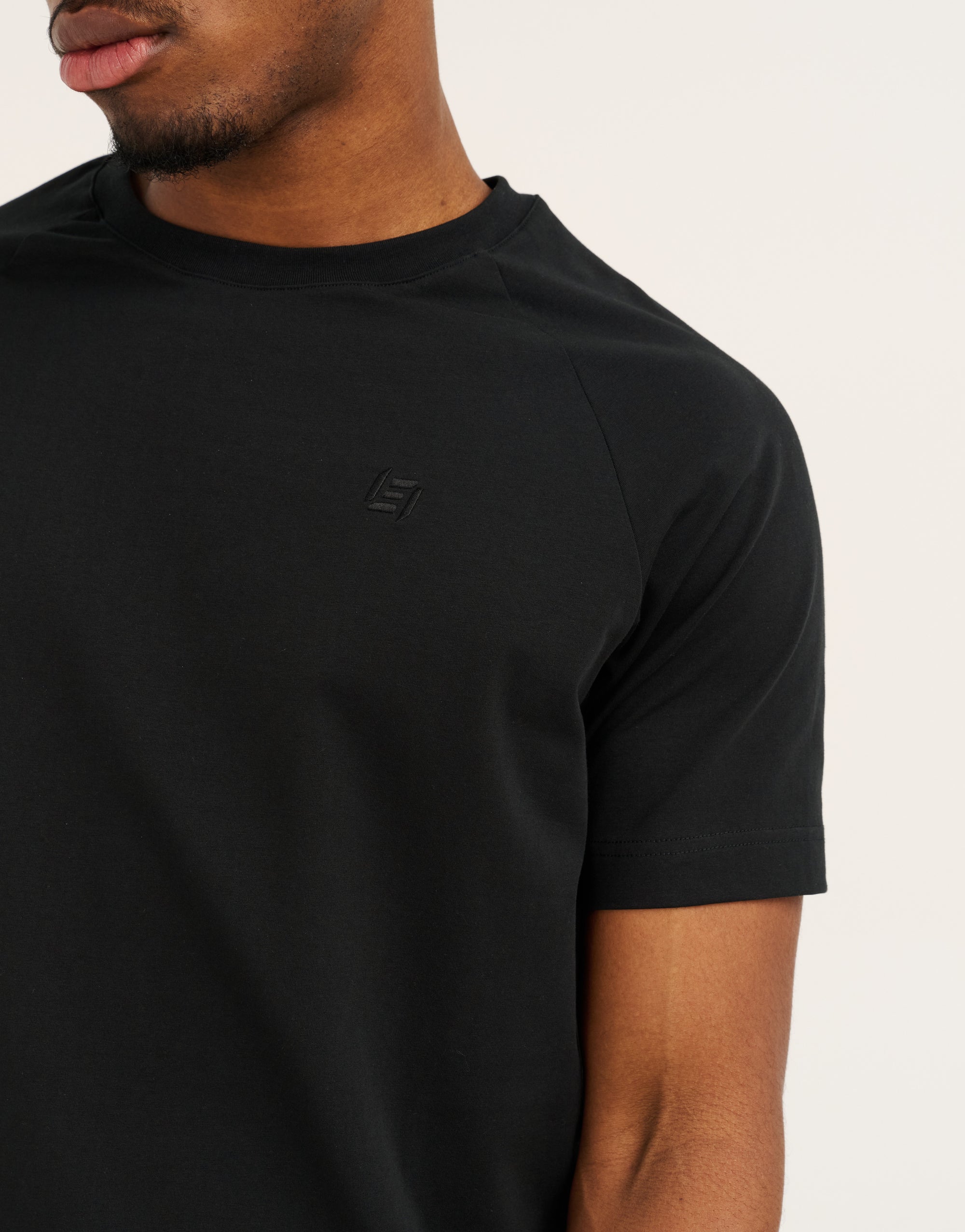 Foundation Tee 27" - Black