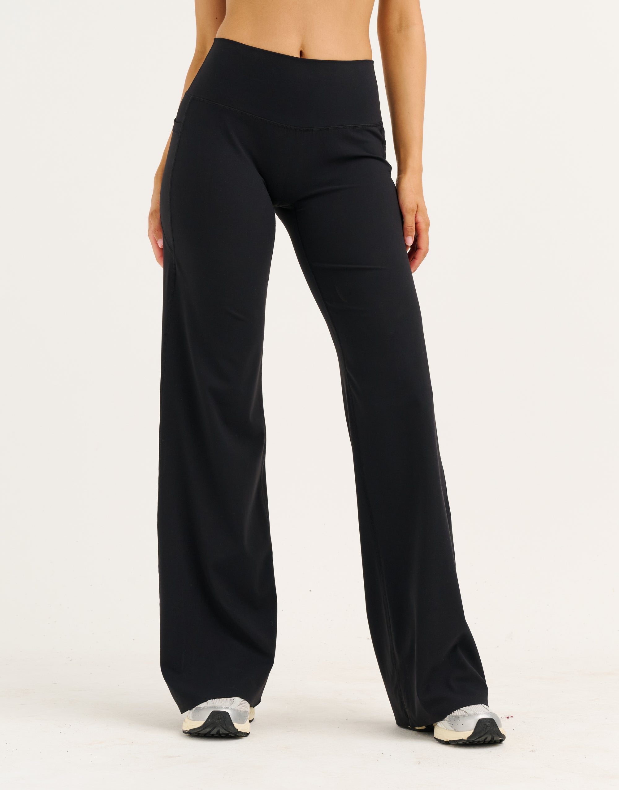 Lycra Wide Leg Pant - Black