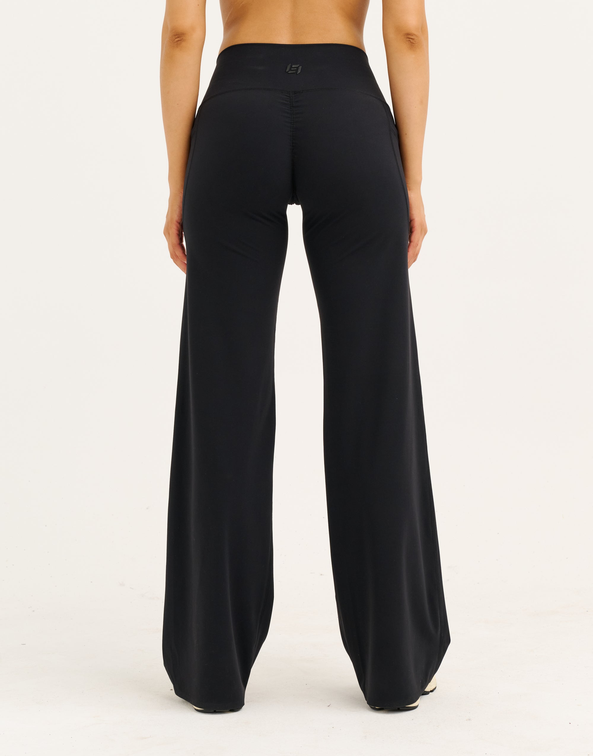 Lycra Wide Leg Pant - Black