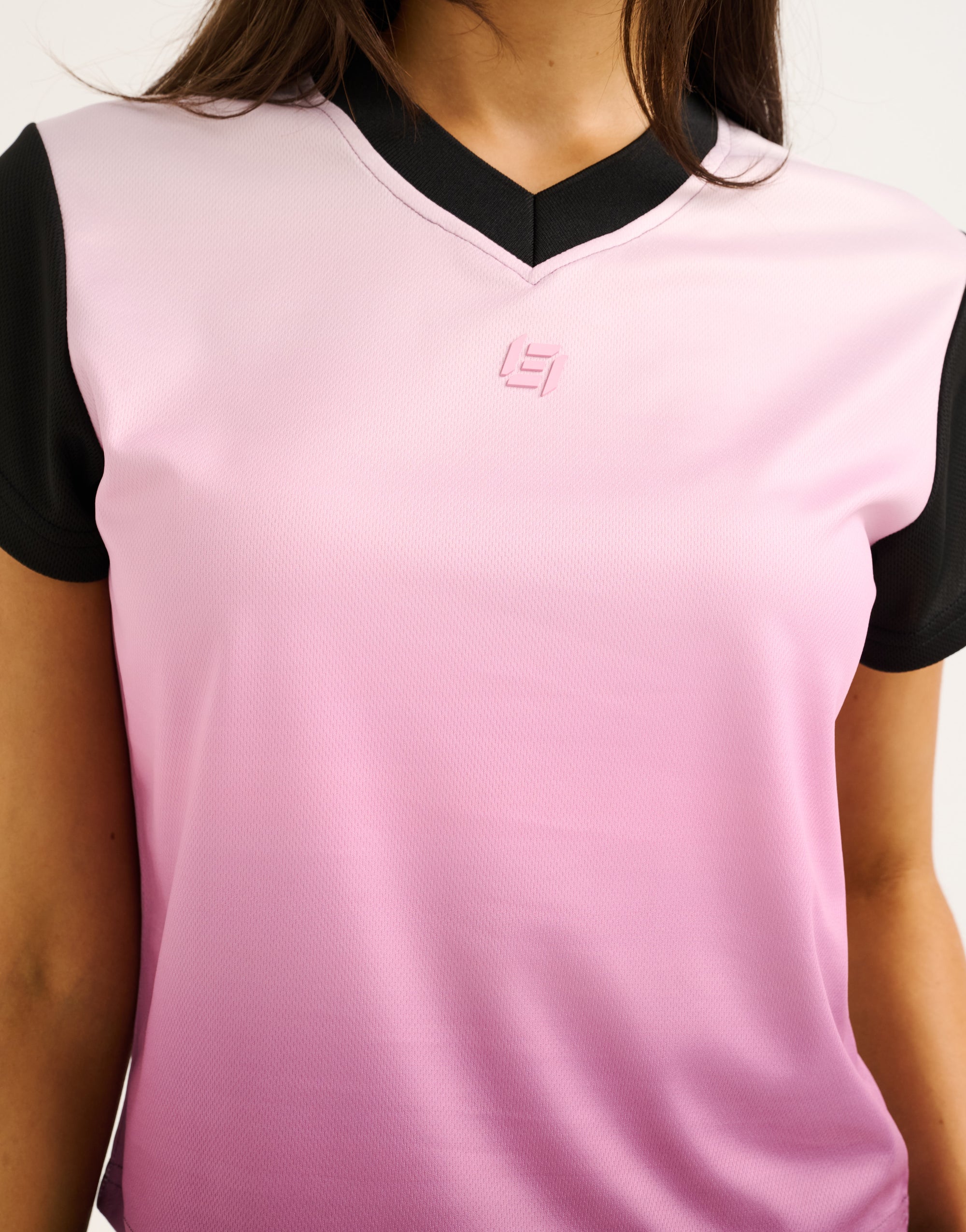 Club V Neck Crop Tee - Lilac