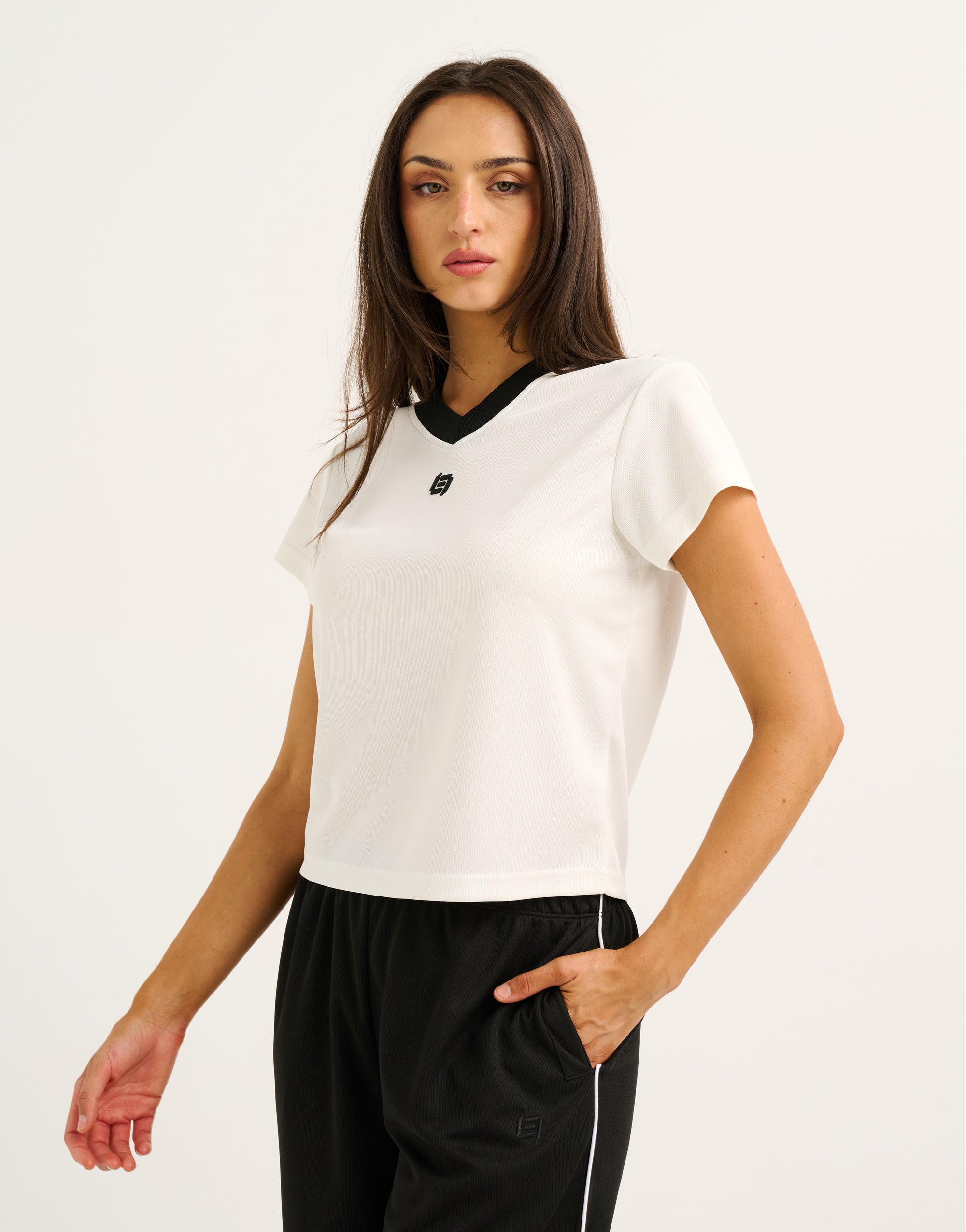 Club V Neck Crop Tee - White