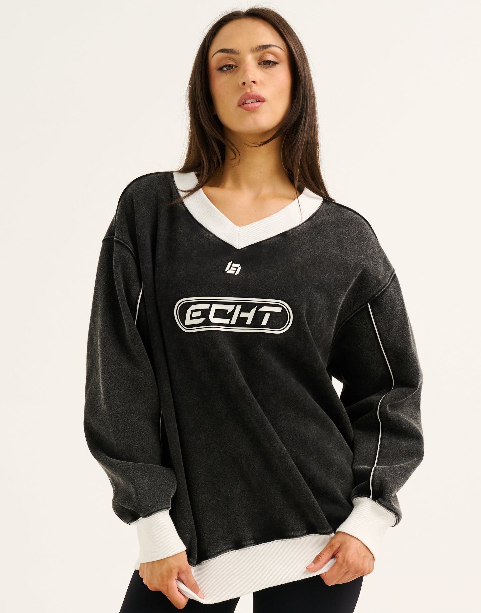 Club V Neck Sweatshirt - Black