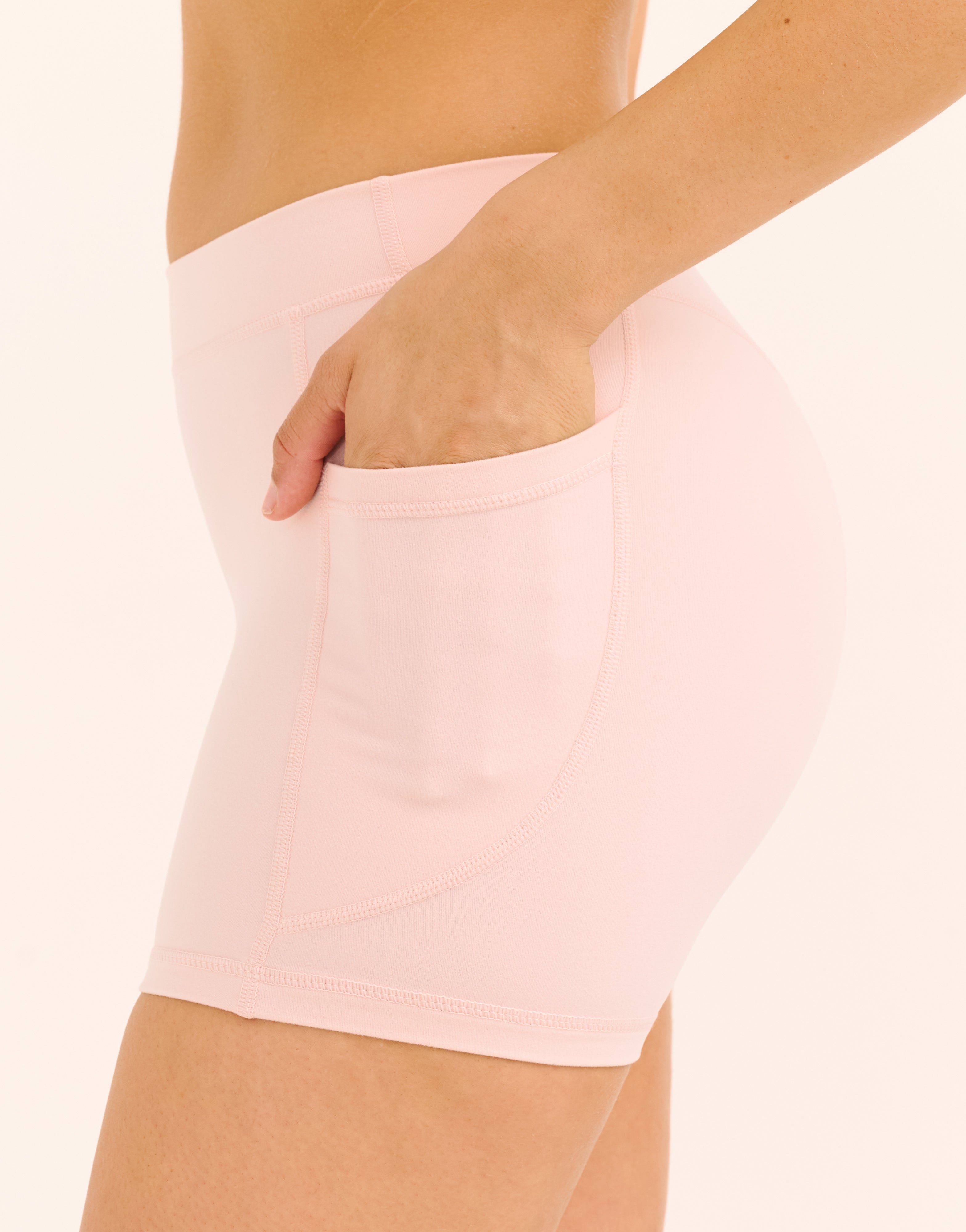 Ascend Pocket Mid-Waist Shorts 4" - Mauve