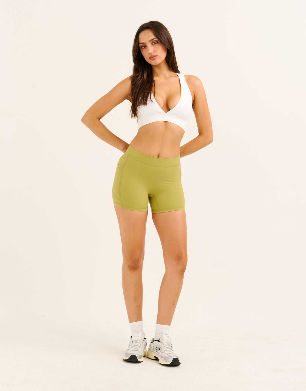Ascend Pocket Mid-Waist Shorts 4" - Olive