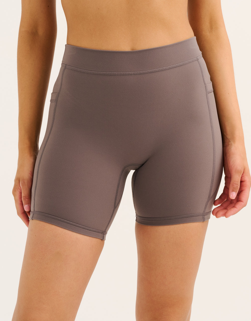 Ascend Pocket Mid-Waist Shorts 6