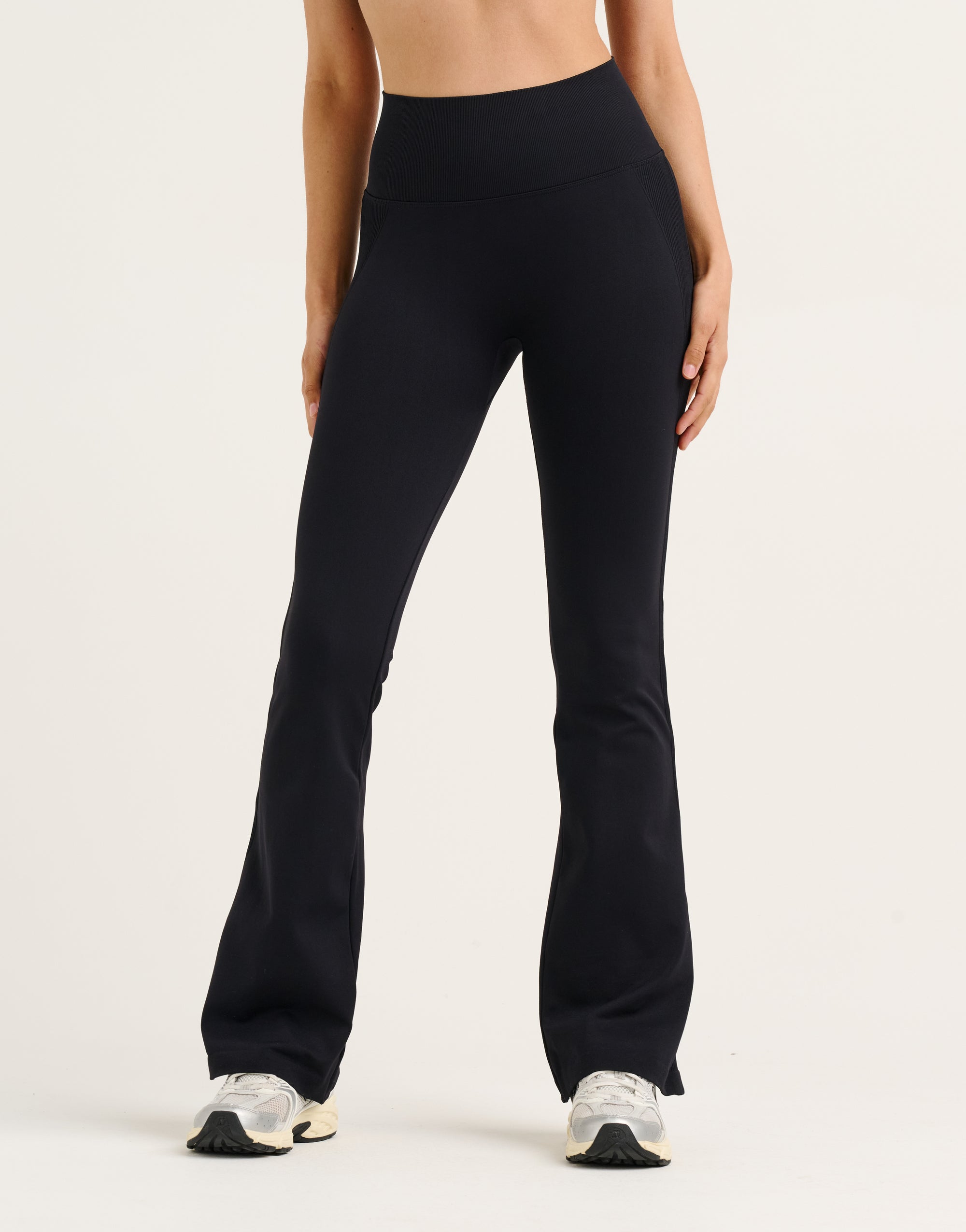 Arise Essential Flare Leggings - Stealth Black
