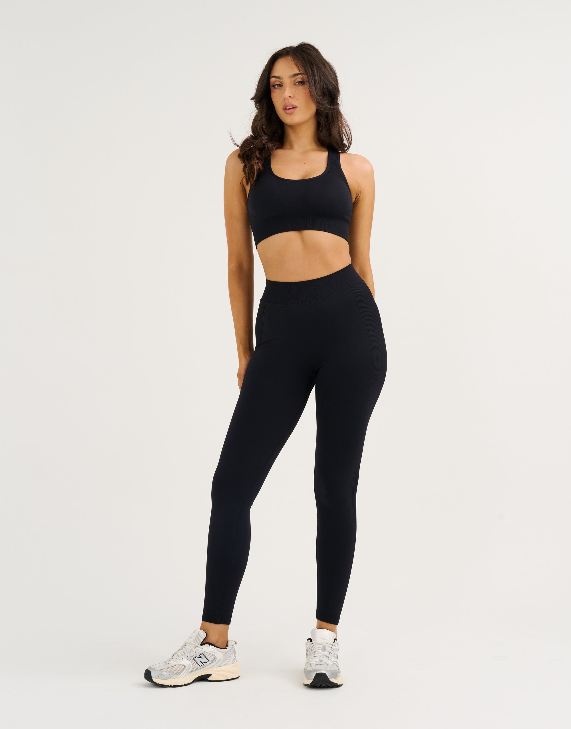 Arise Essential Mid-Waist Leggings V2 - Stealth Black
