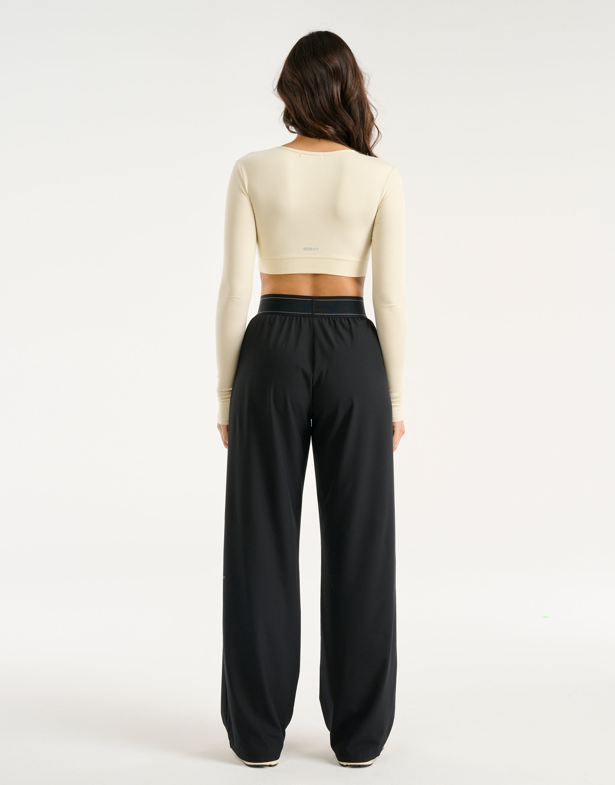 Echt Ribbed Cropped Long Sleeve - Taupe