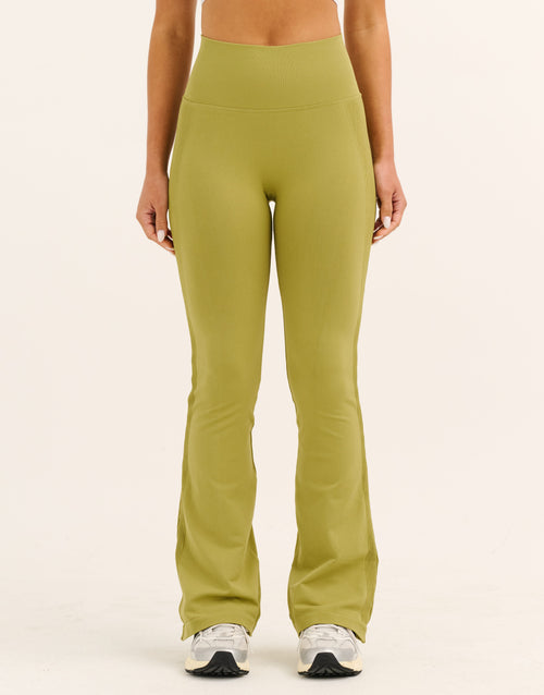 Arise Essential Flare Leggings - Olive